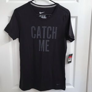 NIKE Short Sleeve Shirt Tee Catch Me Slim Fit LG NWT